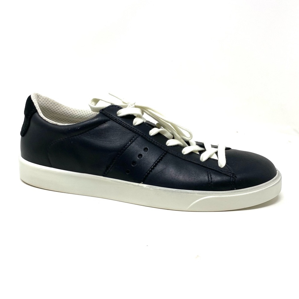 ECCO Street Lite Women’s Leather Sneakers Black Size 42 NIB Comfortable
